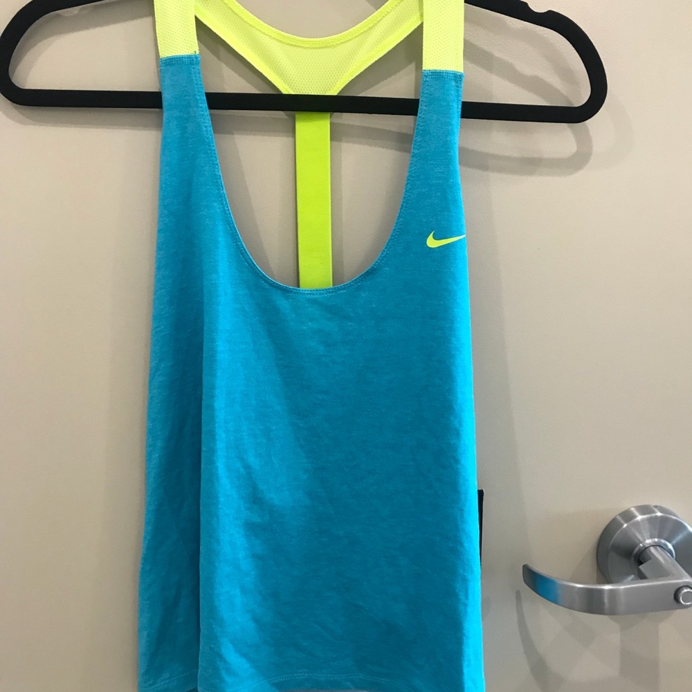 Nike workout tank tops